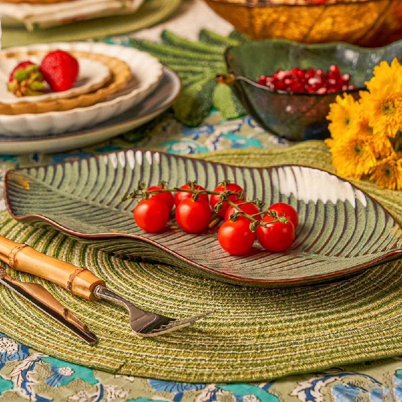 dinner plates with contemporary patterns-Petal Green Banana Plate