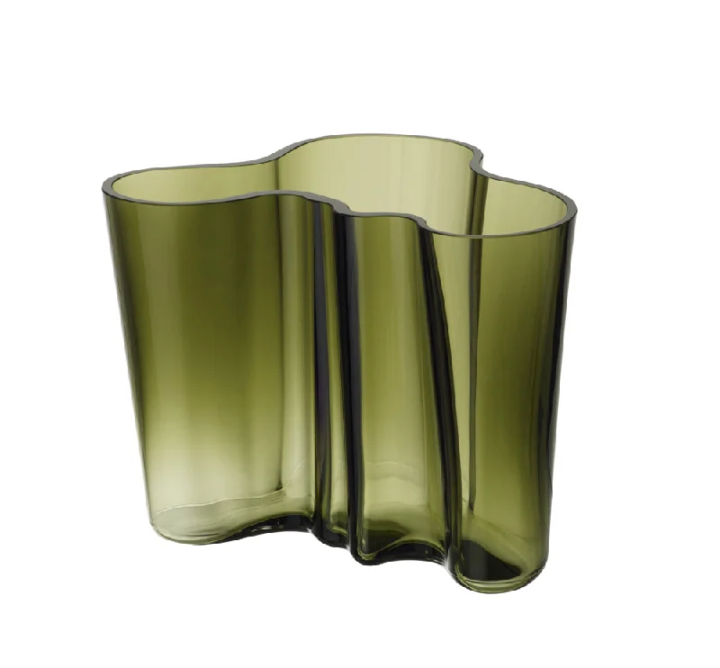 Elegant vases for wedding floral arrangements -Alvar Aalto Vase, 160 mm