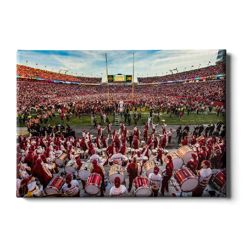 creative nature canvas prints for bedroom-Iowa State Cyclones - Cyclones Win, Storm The Field